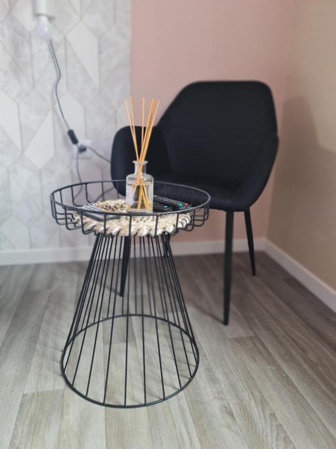 Ng Suitehome - Lille I Roubaix Centre I 121 - Pastel - Netflix - Wifi Kültér fotó